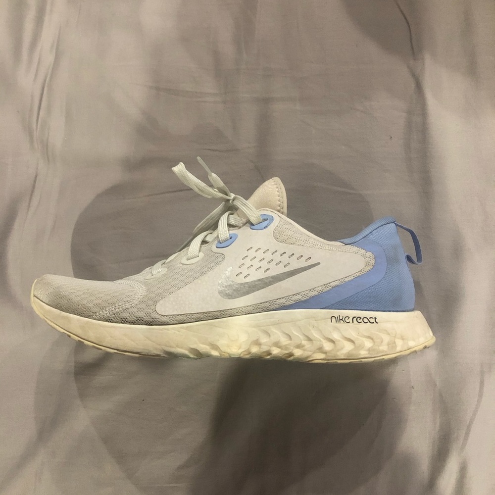 Nike Legend React